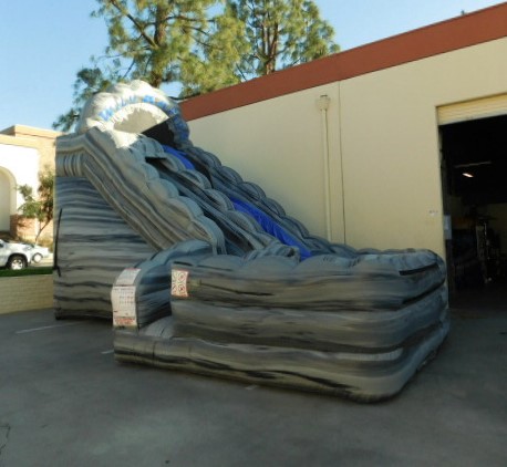 18ft Wild Rapids Inflatable Slide