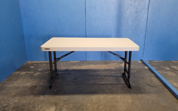 Picture of 4ft Banquet Style Table